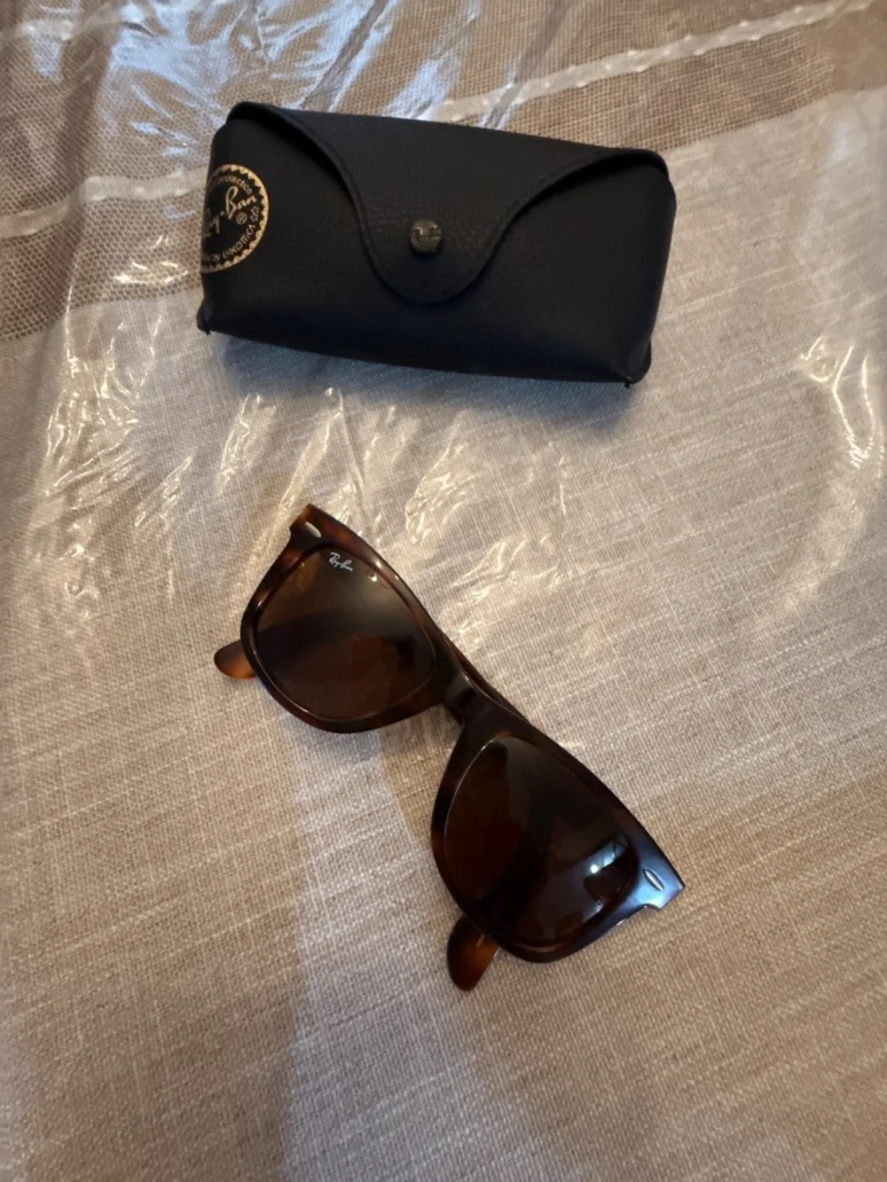 Rayban wayfarer tortoise